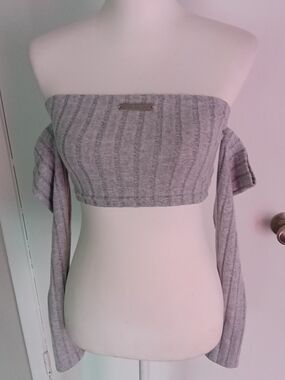 SHEIN Light Gray Ribbed Off-Shoulder Crop Top